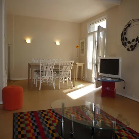 Hello Διαμέρισμα *